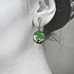 Faux Pearl Post Stud Earrings with Dried Green Flower inside Resin Pendant